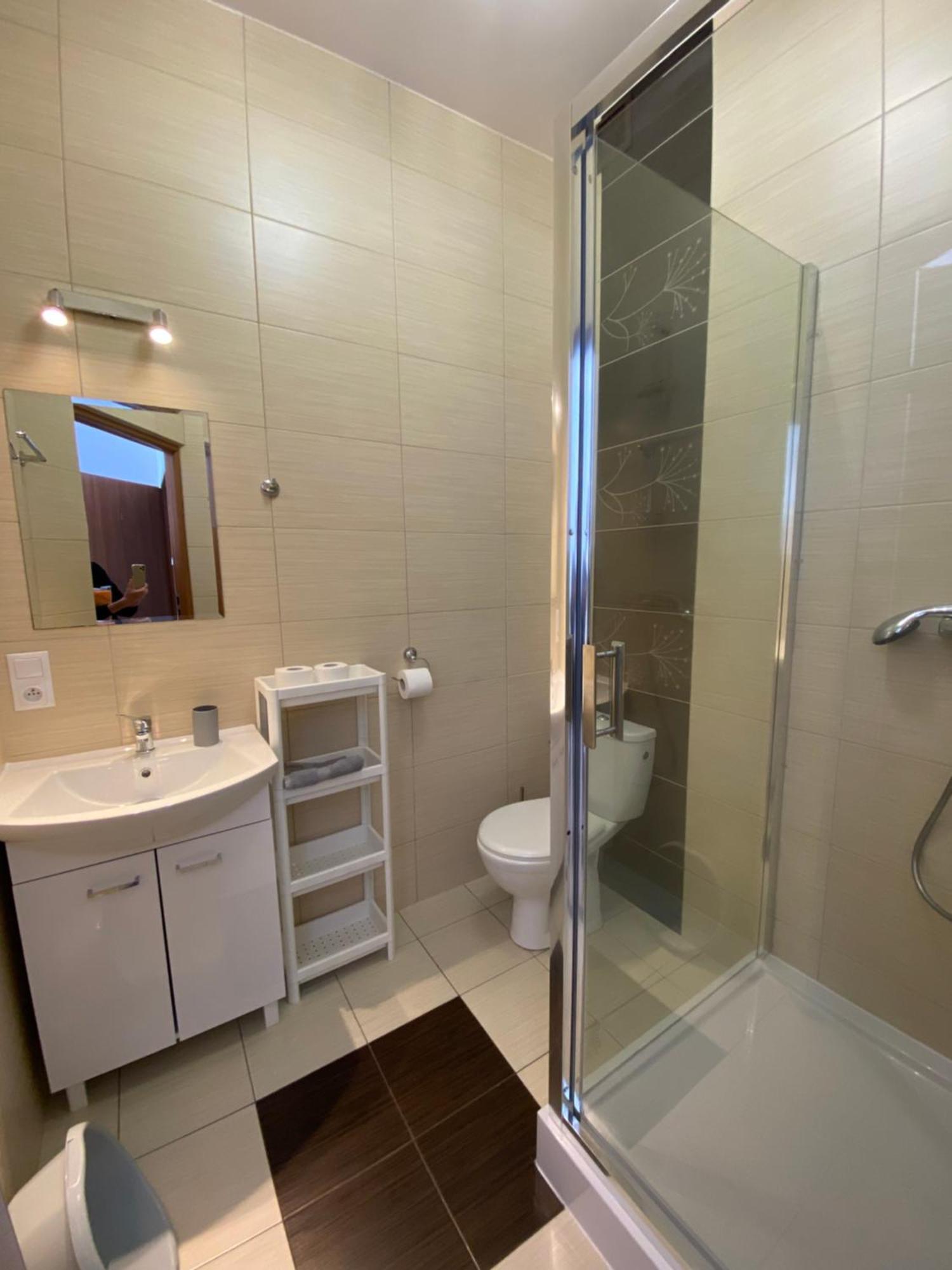 Small Double Room,1699223632:JPEG