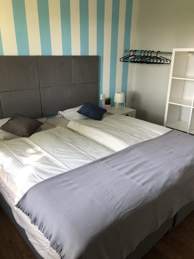 One-Bedroom Apartment,1007026105:JPEG