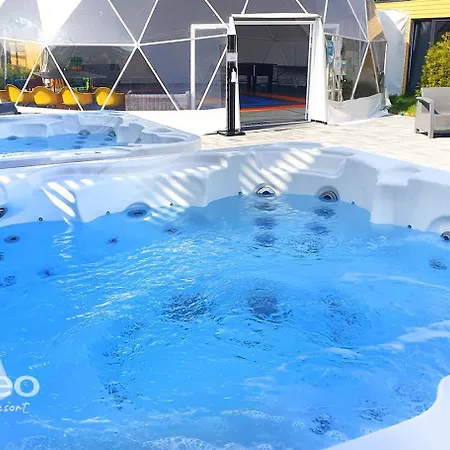 SOLEO Family Resort - domki 3 min od Morza - 3 Baseny, 3 Jacuzzi, Sauna, ANIMACJE, Małpi Gaj, 3 Sale Zabaw, 4 Place Zabaw, 2 Restauracje-3